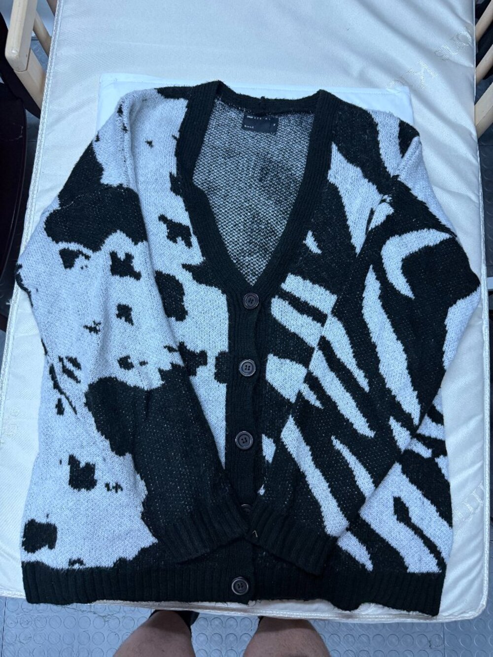 ASOS Design Black & White Abstract Print Button Cardigan Sz M